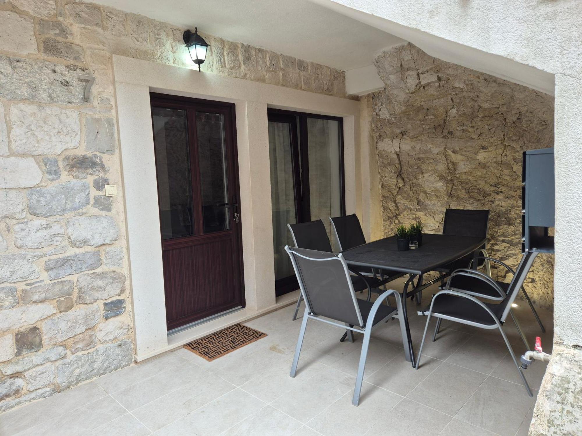 Apartment Rika Омиш Экстерьер фото